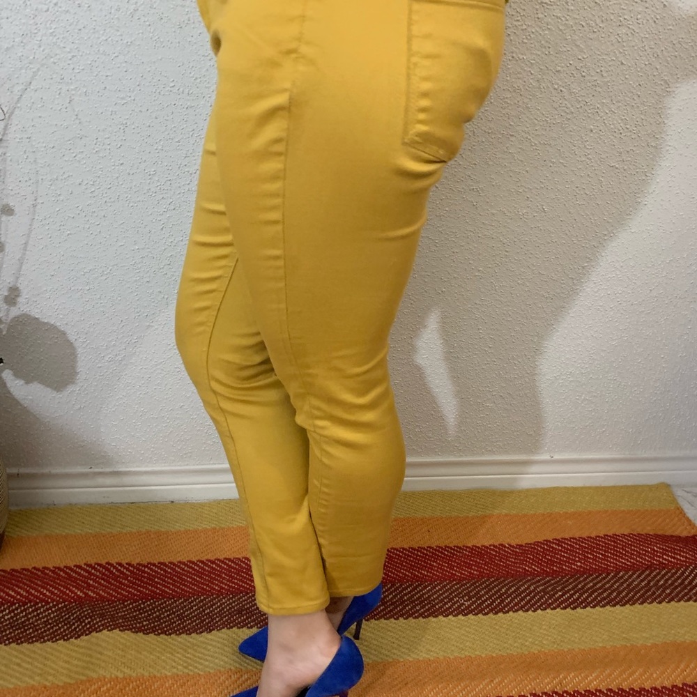 Yellow pants